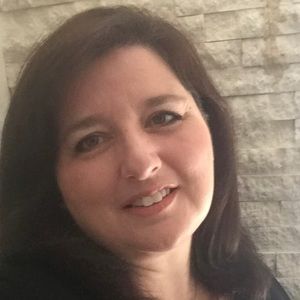 Meet your Posher, Dana